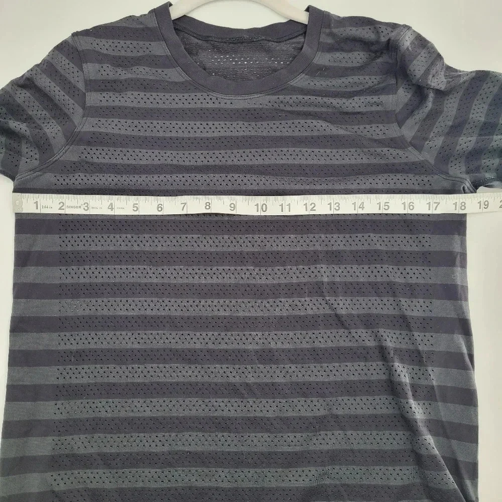 Lululemon stripe grey black breathable long sleeve breezy  top size 6